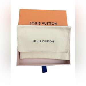 LOUIS VUITTON Box & Dustbag